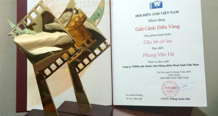 “CẬU BÉ CỜ LAU” ĐOẠT CÁNH DIỀU VÀNG 2015 “CẬU BÉ CỜ LAU” ĐOẠT CÁNH DIỀU VÀNG 2015